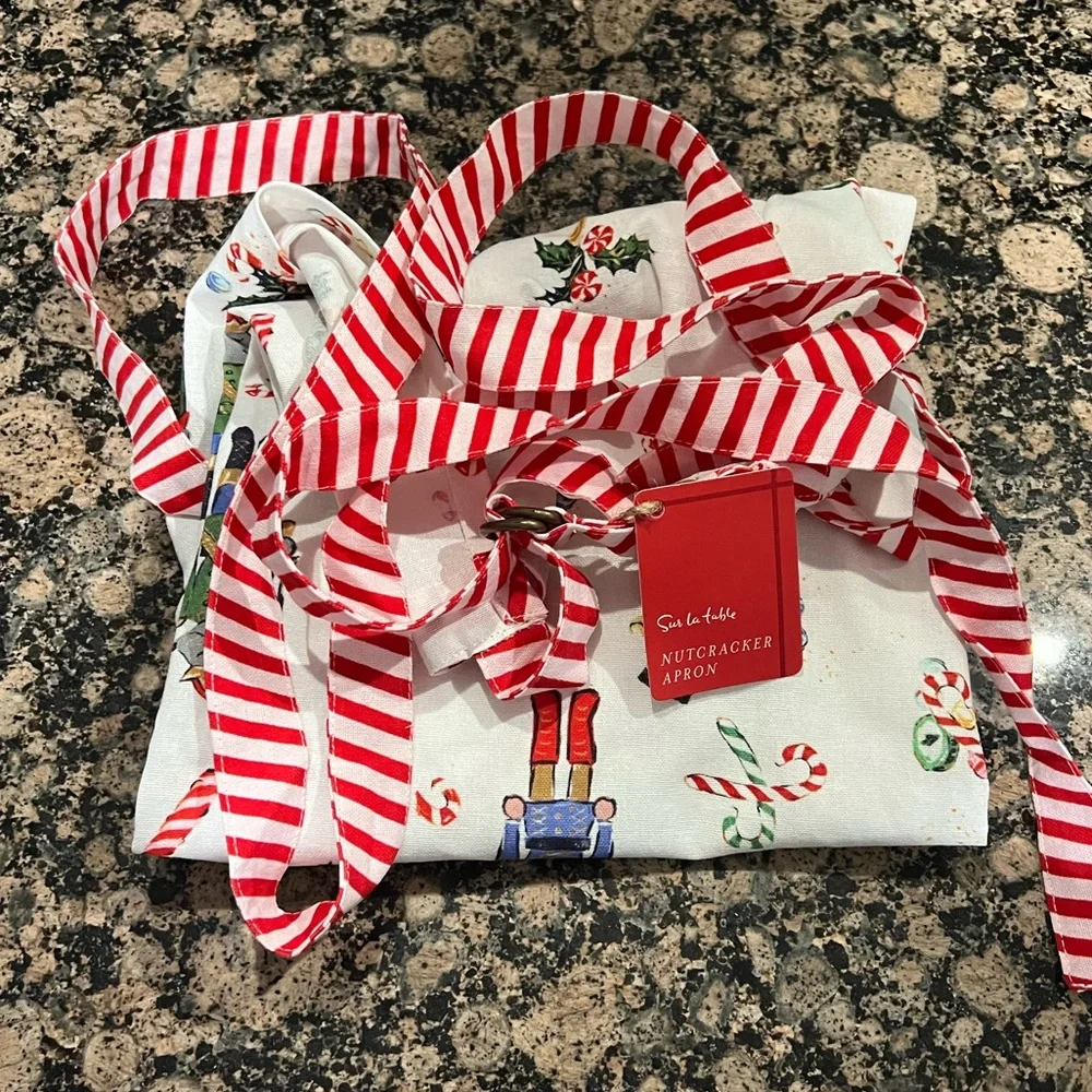 Sur La Table NWT Christmas Nutcracker Apron